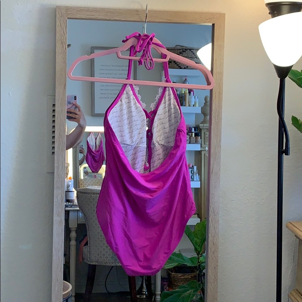Swimsuit - Picture 5 of 6
